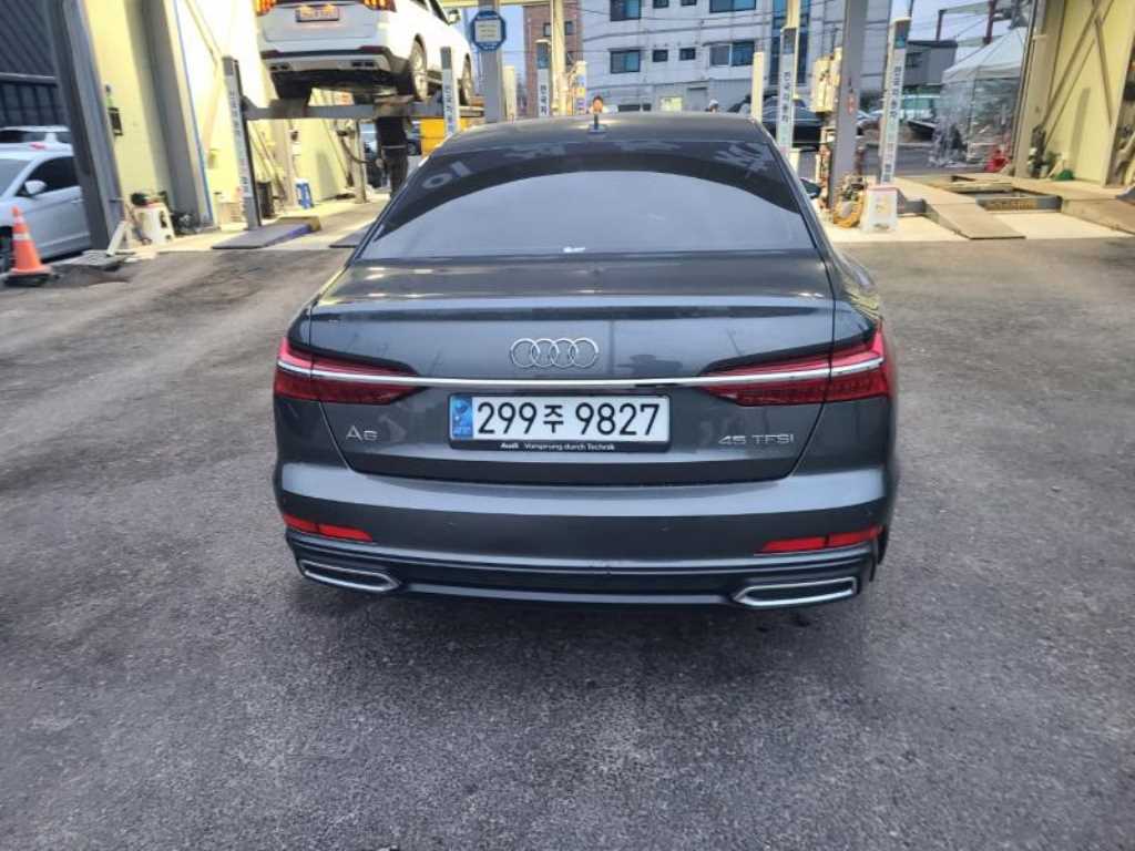 아우디 A6(5세대) 45 TFSI 프리미엄