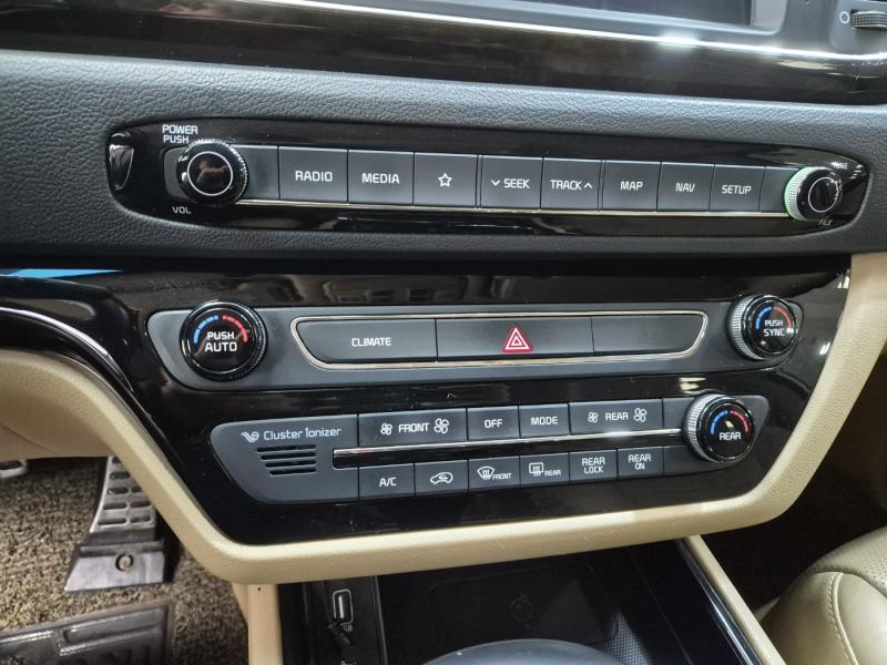 기아 더 뉴카니발 9인승 디젤 노블레스 스페셜 - 이미지 17