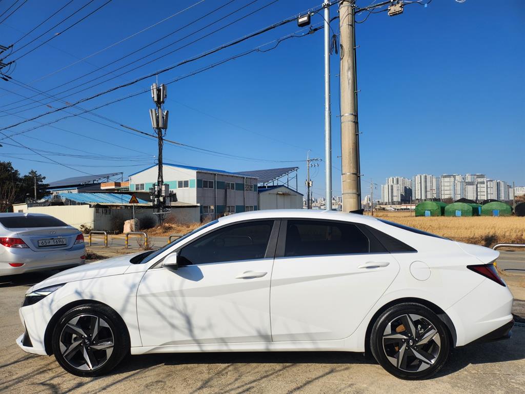 현대 아반떼(CN7) 1.6 가솔린 인스퍼레이션 - 이미지 15