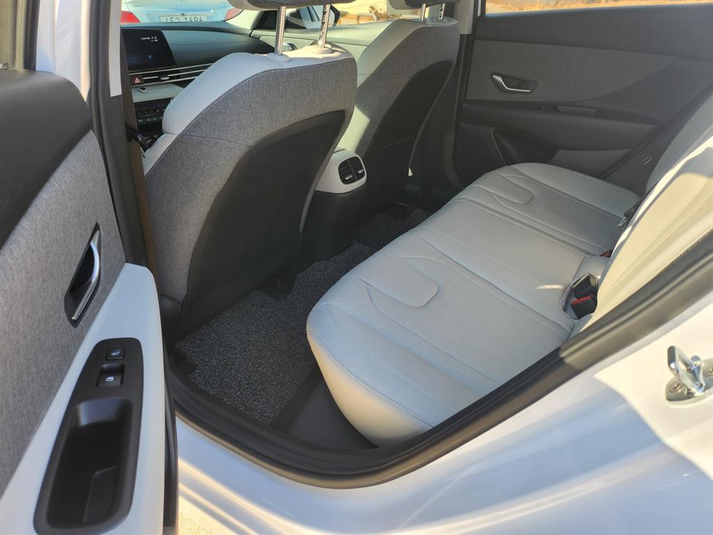 현대 아반떼(CN7) 1.6 가솔린 인스퍼레이션 - 이미지 10