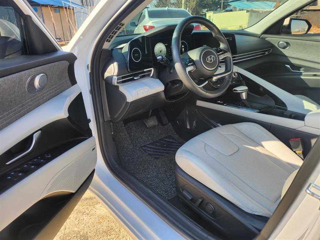 현대 아반떼(CN7) 1.6 가솔린 인스퍼레이션 - 이미지 6