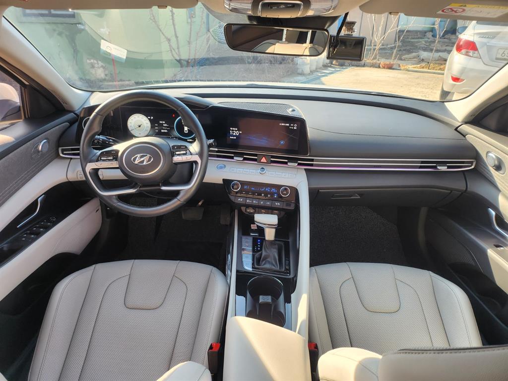 현대 아반떼(CN7) 1.6 가솔린 인스퍼레이션 - 이미지 11