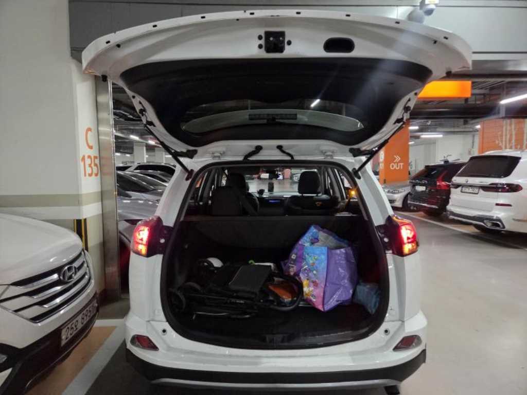 토요타 라브4(4세대) 2.5 4WD