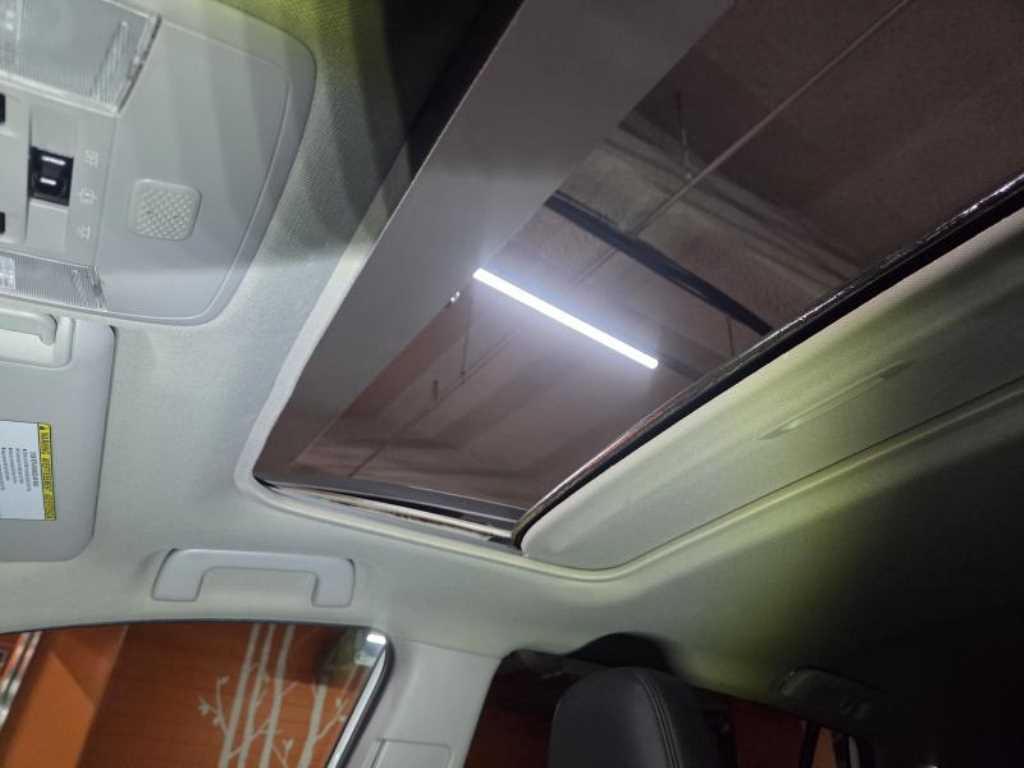 토요타 라브4(4세대) 2.5 4WD - 이미지 8