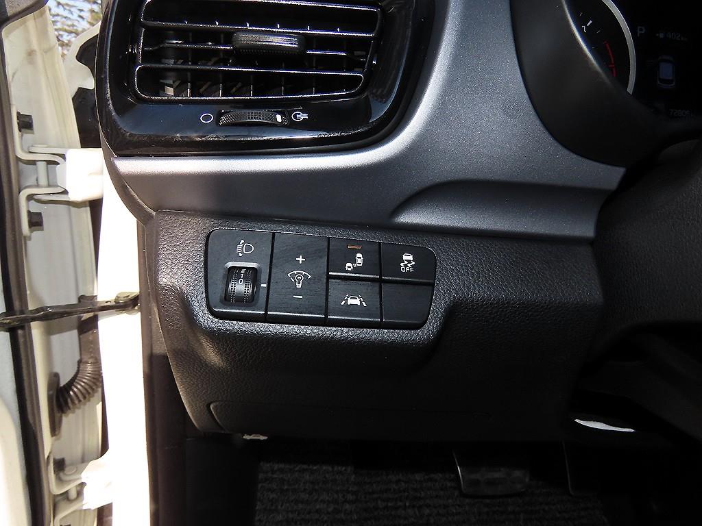 기아 스토닉 U2 1.6 디젤 프레스티지 - 이미지 5