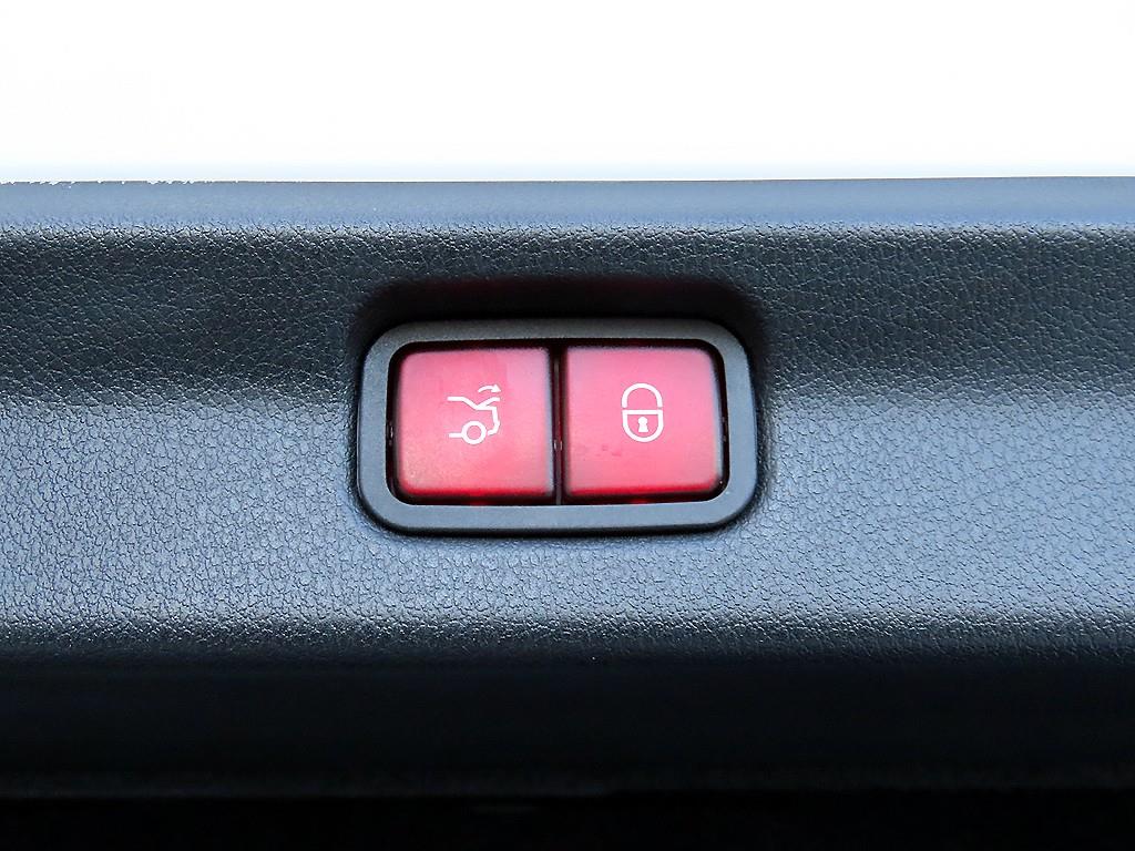 벤츠 EQE EQE 350+ - 이미지 18