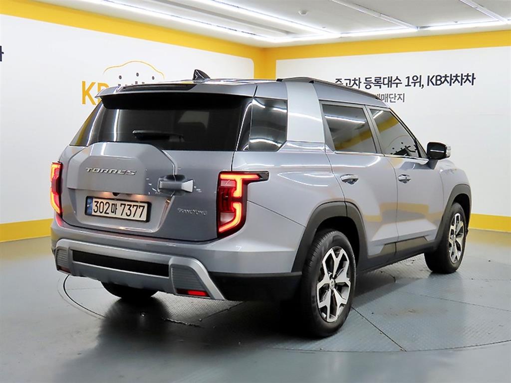 KG모빌리티(쌍용) 토레스 1.5 GDI-T 2WD T7 - 이미지 3