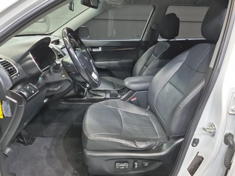 기아 뉴쏘렌토 R R2.0 2WD 트렌디 - 이미지 19