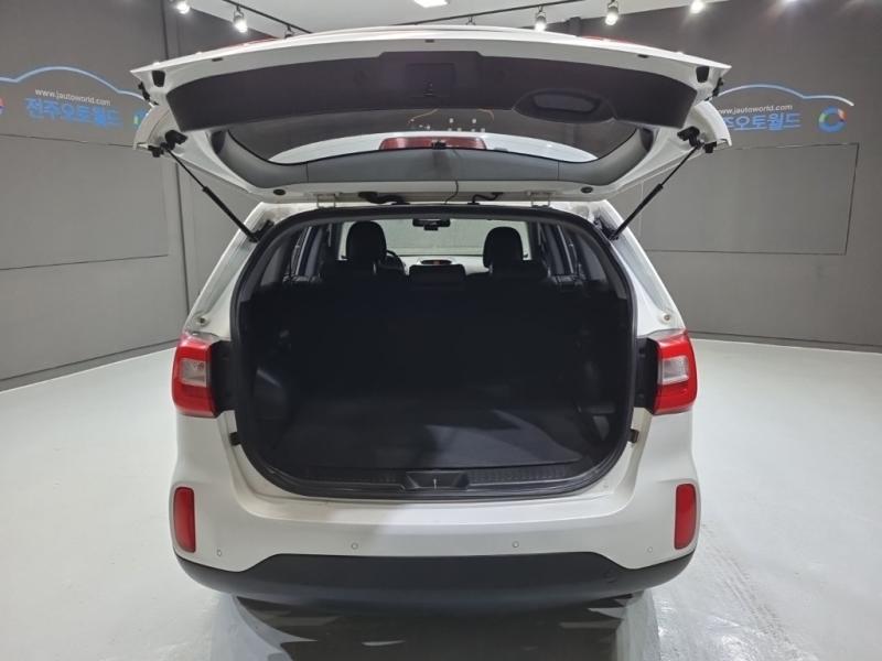 기아 뉴쏘렌토 R R2.0 2WD 트렌디 - 이미지 7