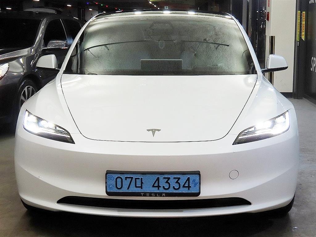 테슬라 모델 3 RWD - 이미지 3