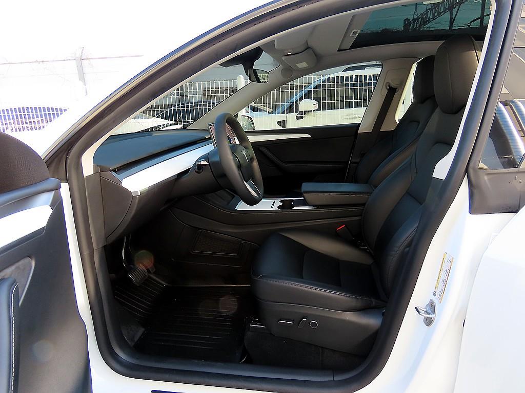 테슬라 모델 Y RWD - 이미지 20