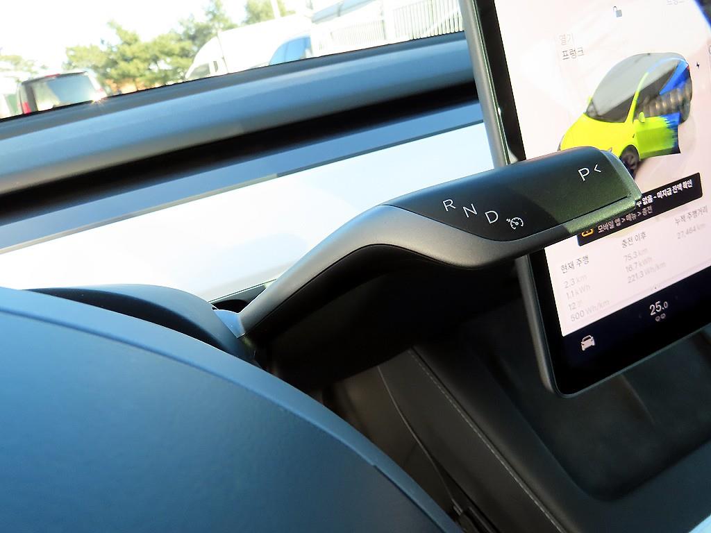 테슬라 모델 Y RWD - 이미지 16