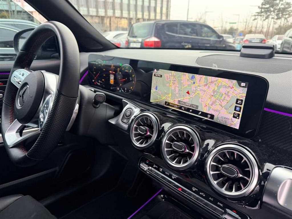 벤츠 GLB클래스 GLB 250 4매틱 - 이미지 9