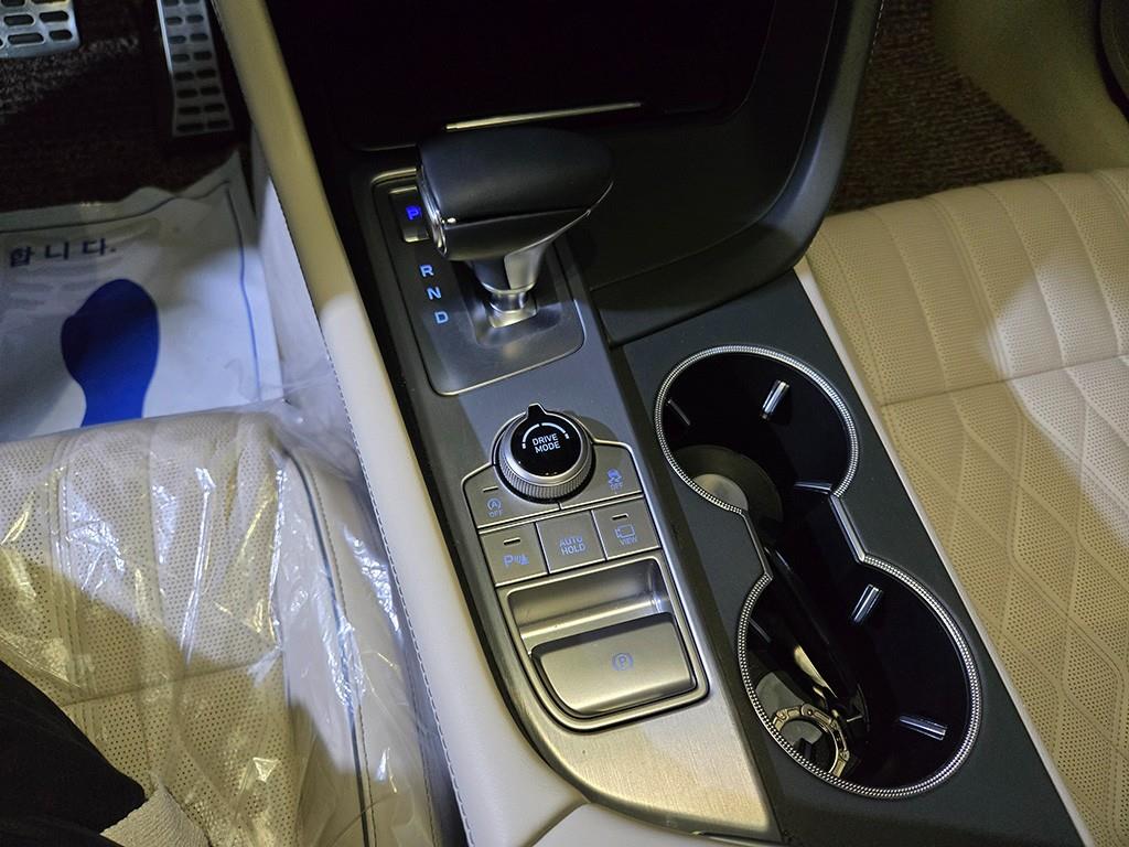 제네시스 G70 3.3T 스포츠 AWD 프레스티지 - 이미지 17