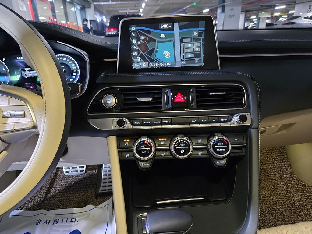 제네시스 G70 3.3T 스포츠 AWD 프레스티지 - 이미지 8
