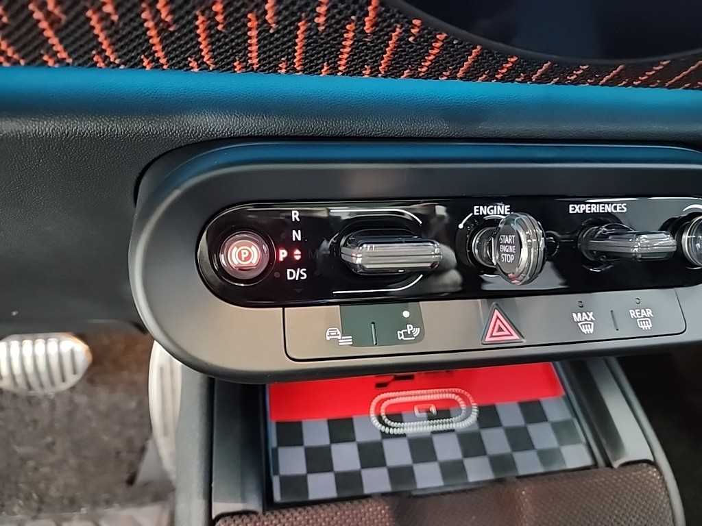 미니 컨트리맨(3세대) 2.0 JCW ALL4 - 이미지 18