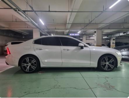 볼보 S60(3세대) 2.0 T5 인스크립션 - 이미지 2