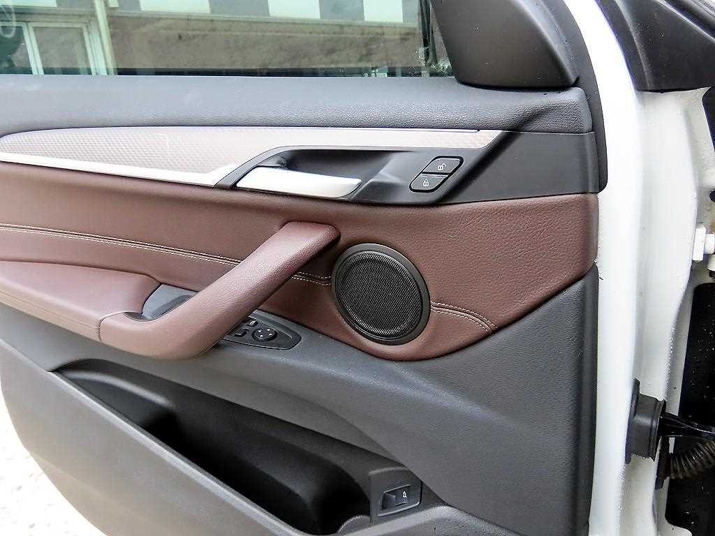 BMW X2 18d xDrive M 스포츠팩 - 이미지 19