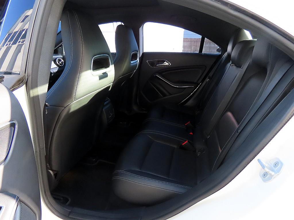 벤츠 CLA클래스 CLA250 4매틱 - 이미지 2