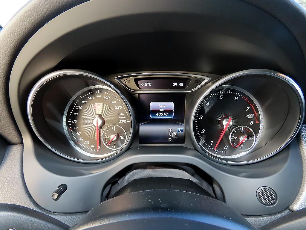 벤츠 CLA클래스 CLA250 4매틱 - 이미지 13