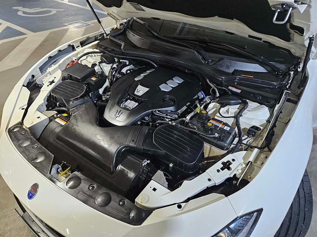 마세라티 기블리(3세대) 3.0 스포츠 - 이미지 9