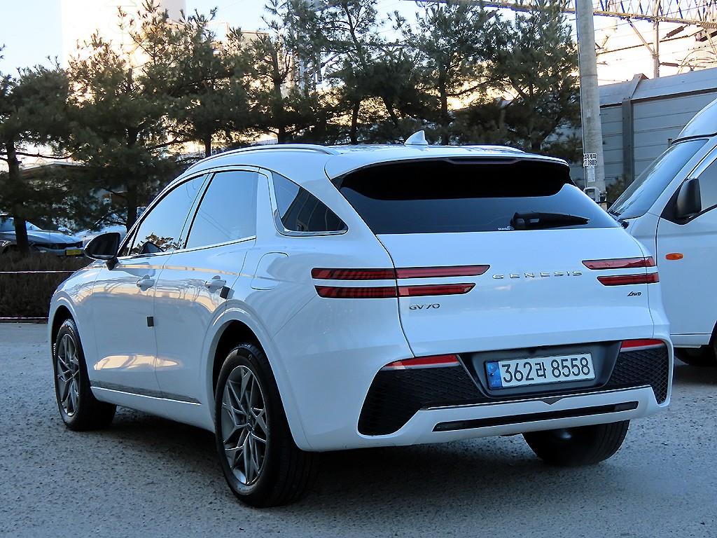 제네시스 GV70 2.2 디젤 AWD 기본형 - 이미지 20