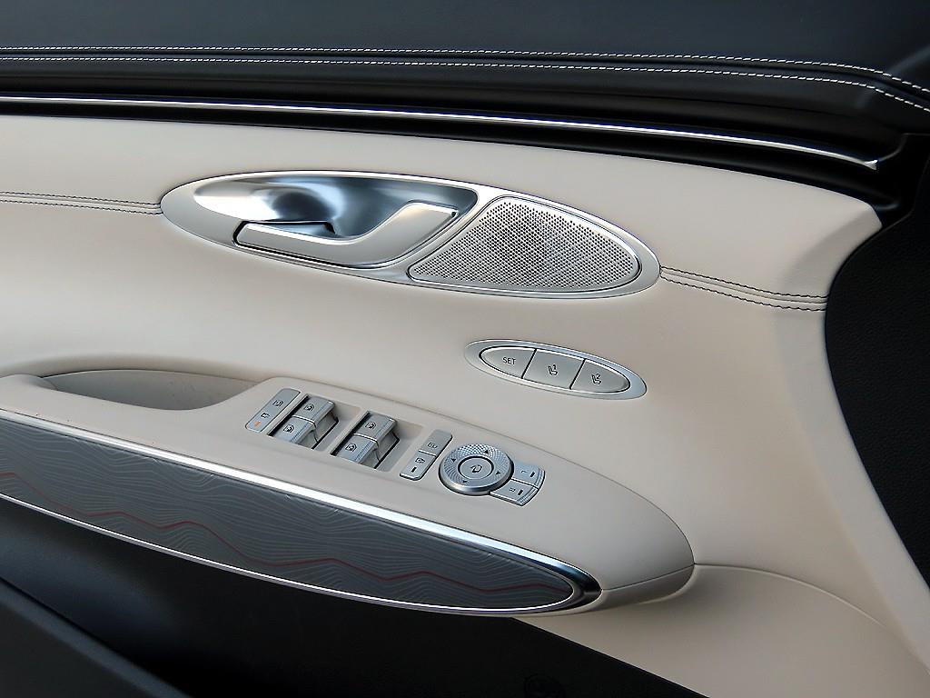 제네시스 GV70 2.2 디젤 AWD 기본형 - 이미지 7