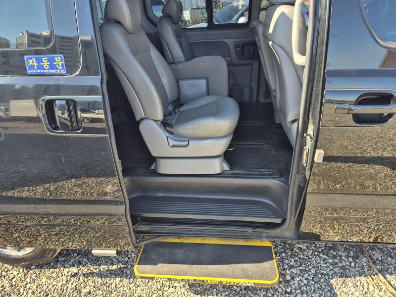 현대 그랜드스타렉스 12인승 디젤 CVX 럭셔리 - 이미지 10