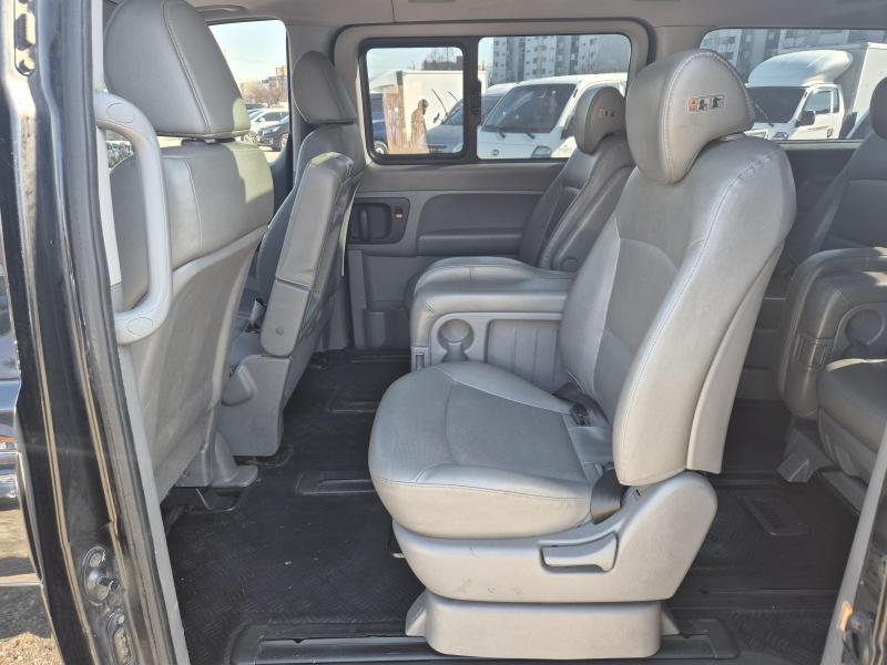 현대 그랜드스타렉스 12인승 디젤 CVX 럭셔리 - 이미지 11