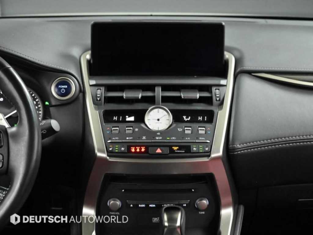 렉서스 NX 300h 이그제큐티브 - 이미지 4