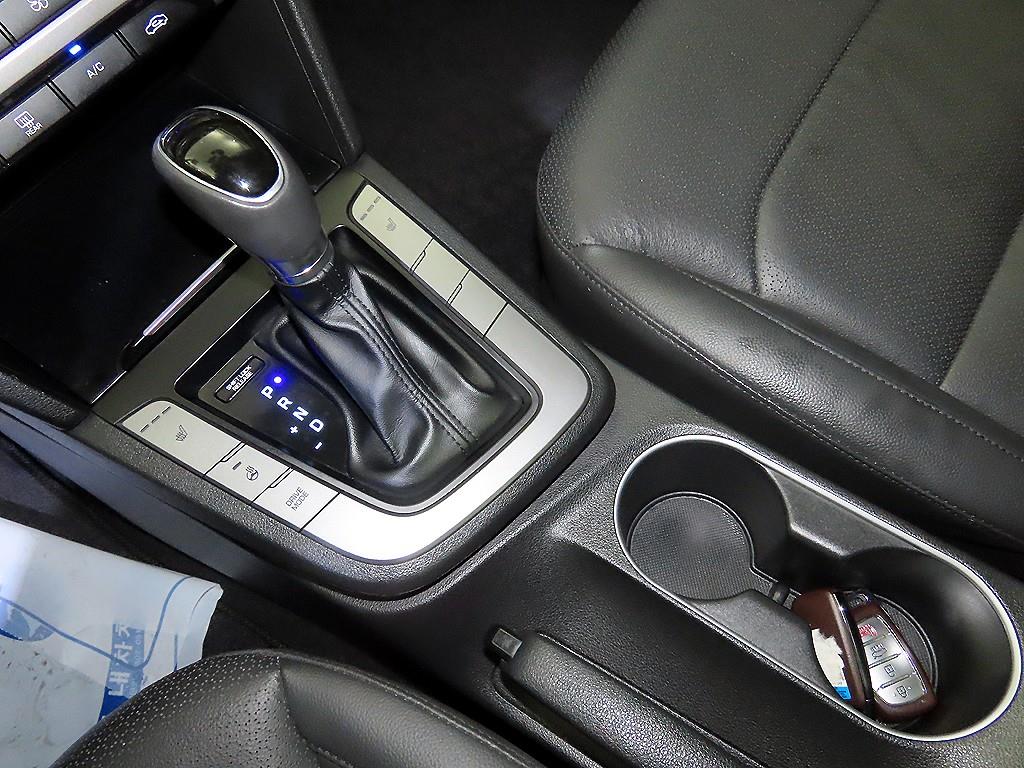 현대 아반떼AD 1.6 GDi 스마트 스페셜