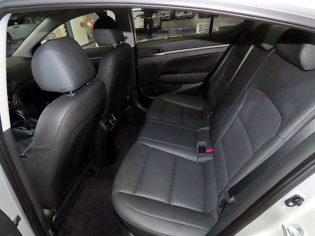 현대 아반떼AD 1.6 GDi 스마트 스페셜 - 이미지 14