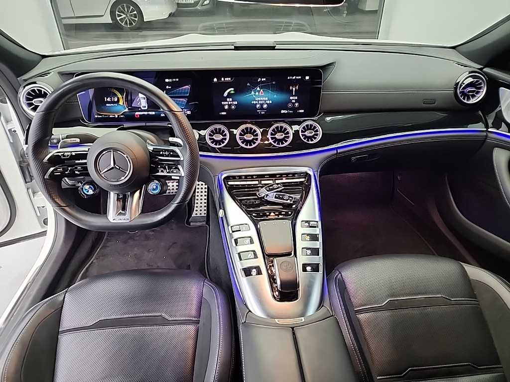벤츠 AMG GT 43 4매틱+ - 이미지 9
