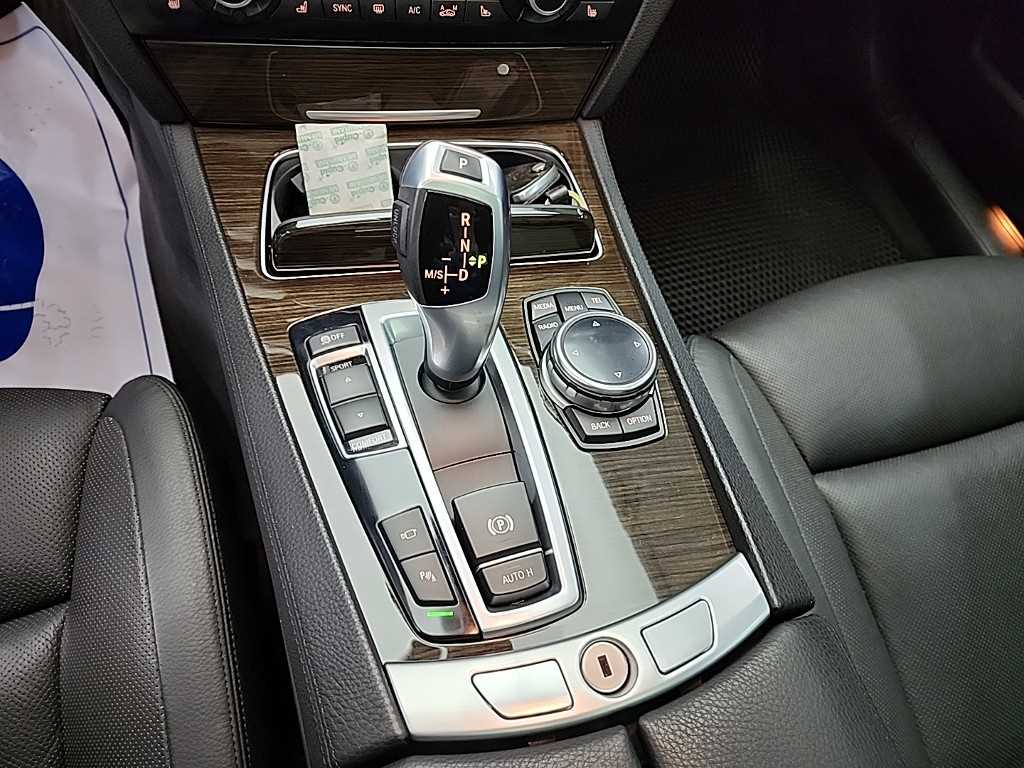 BMW 7시리즈(5세대) 740Li - 이미지 9