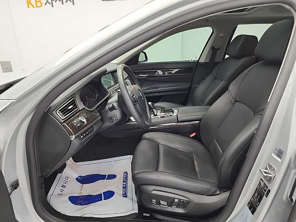 BMW 7시리즈(5세대) 740Li - 이미지 20