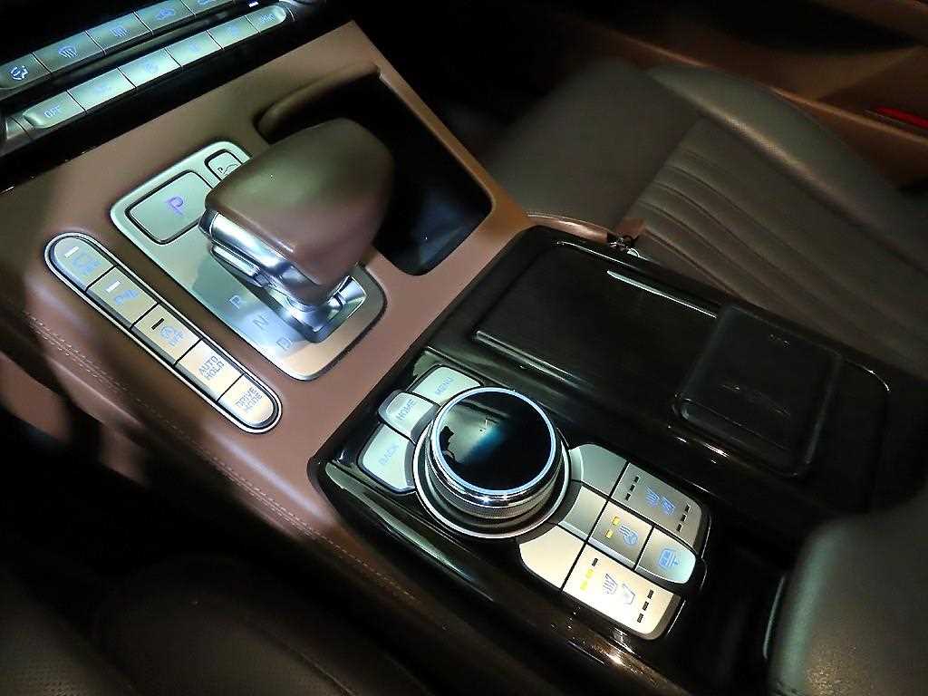 제네시스 G90 3.8 AWD 럭셔리 - 이미지 17