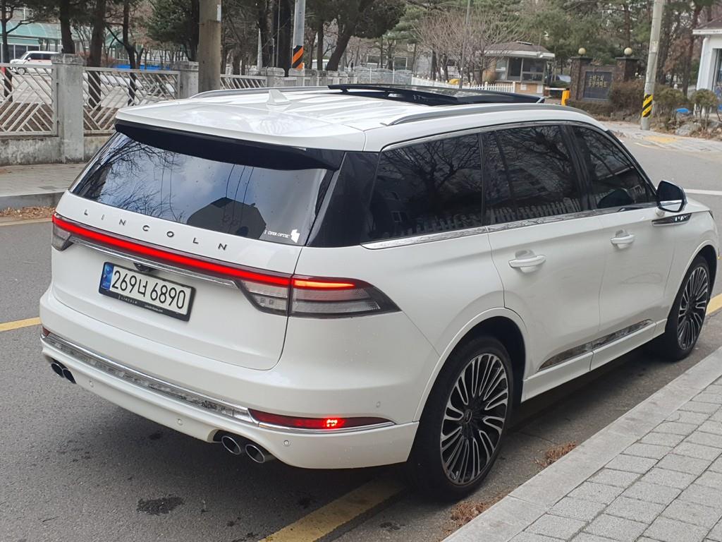 링컨 에비에이터(2세대) 3.0 V6 AWD 블랙 라벨 - 이미지 2