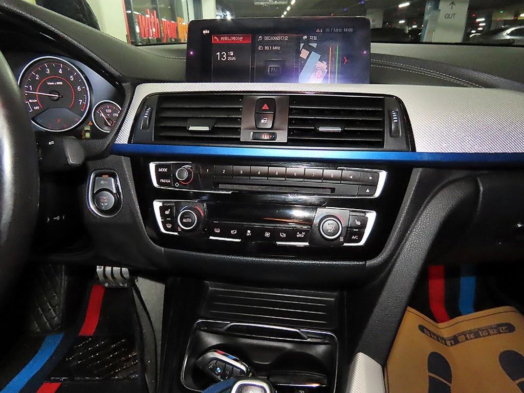 BMW 3시리즈(6세대) 320i M 스포츠 - 이미지 13