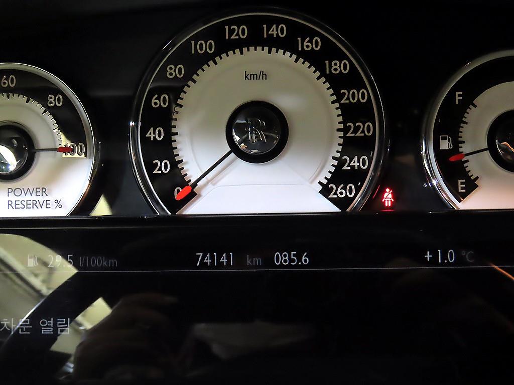 롤스로이스 레이스 6.6 V12 - 이미지 8