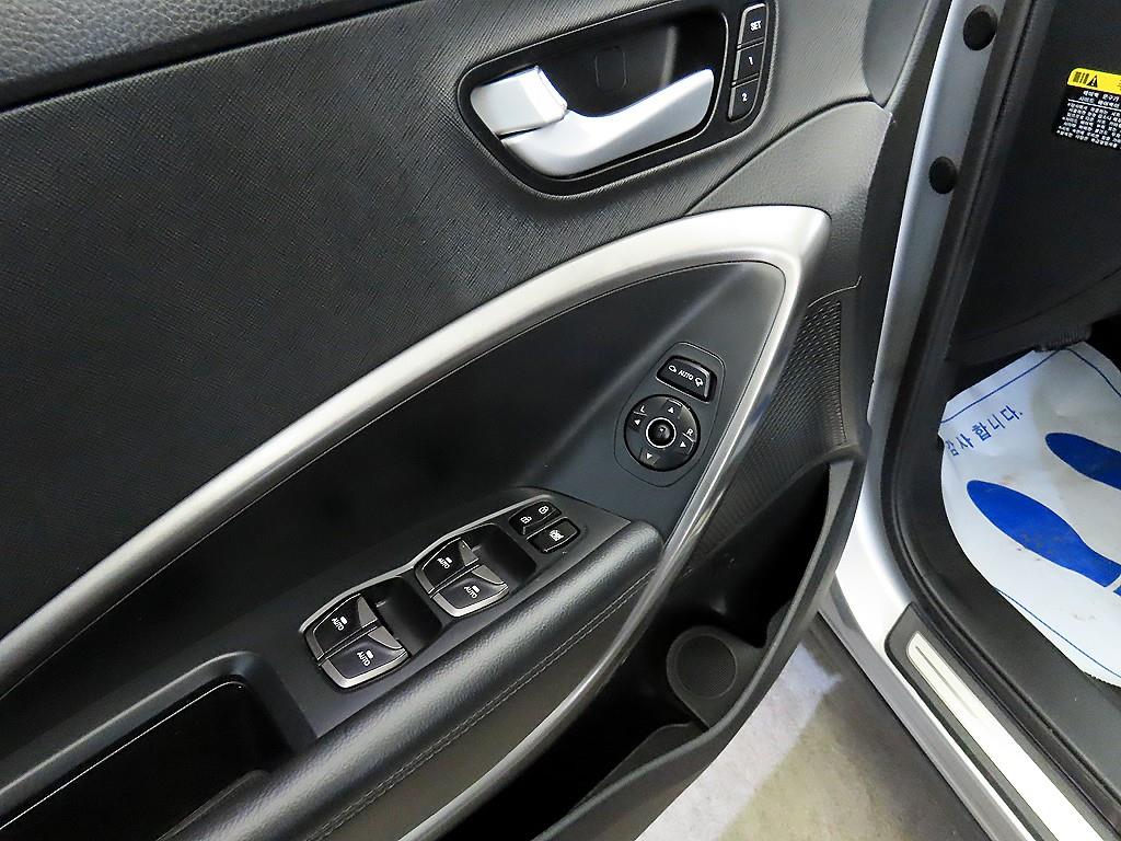 현대 맥스크루즈 디젤 R2.2 2WD 익스클루시브 스페셜 - 이미지 6