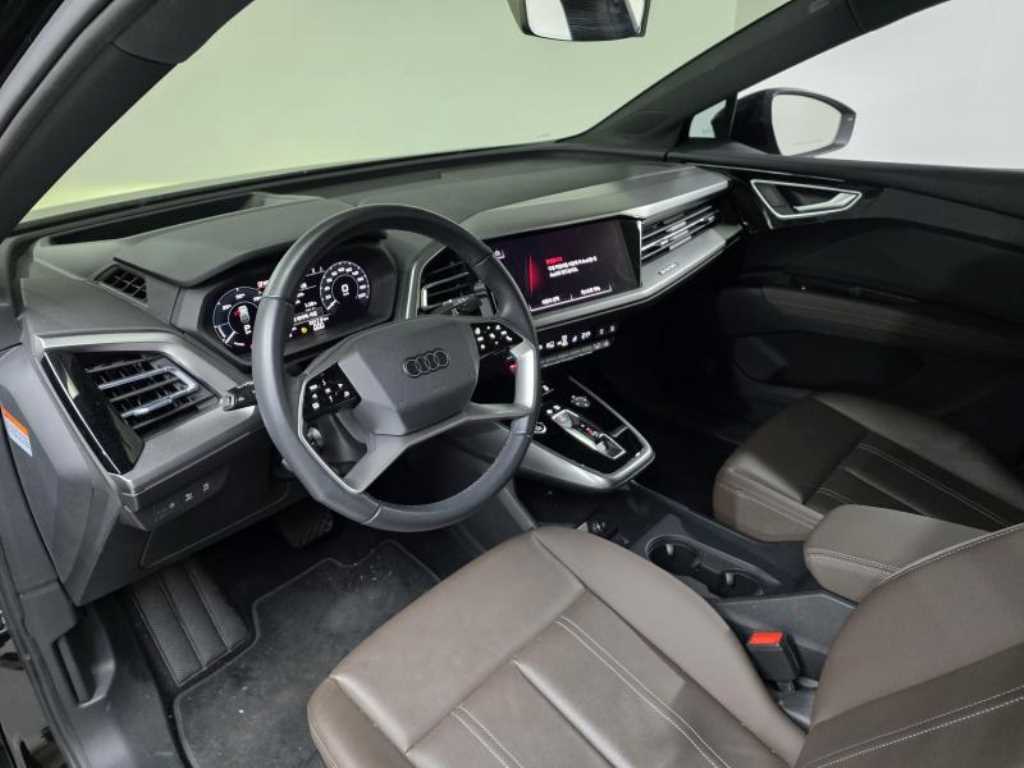 아우디 Q4 e-트론 40 프리미엄 - 이미지 2