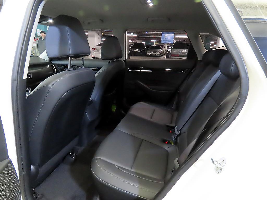 기아 셀토스 1.6 디젤 2WD 프레스티지 - 이미지 7