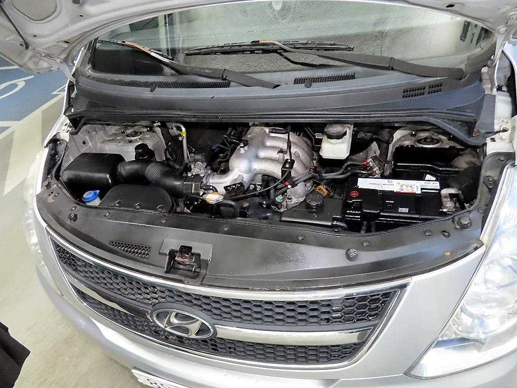 현대 그랜드스타렉스 5인승 LPi 밴 CVX 럭셔리 - 이미지 8