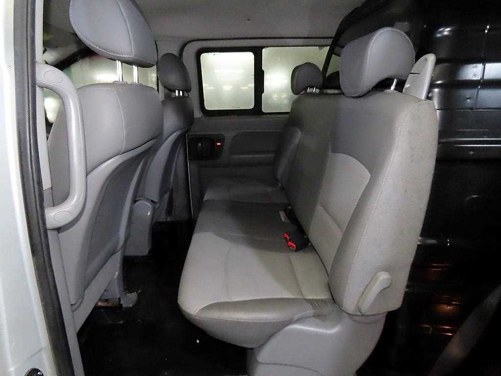 현대 그랜드스타렉스 5인승 LPi 밴 CVX 럭셔리 - 이미지 13