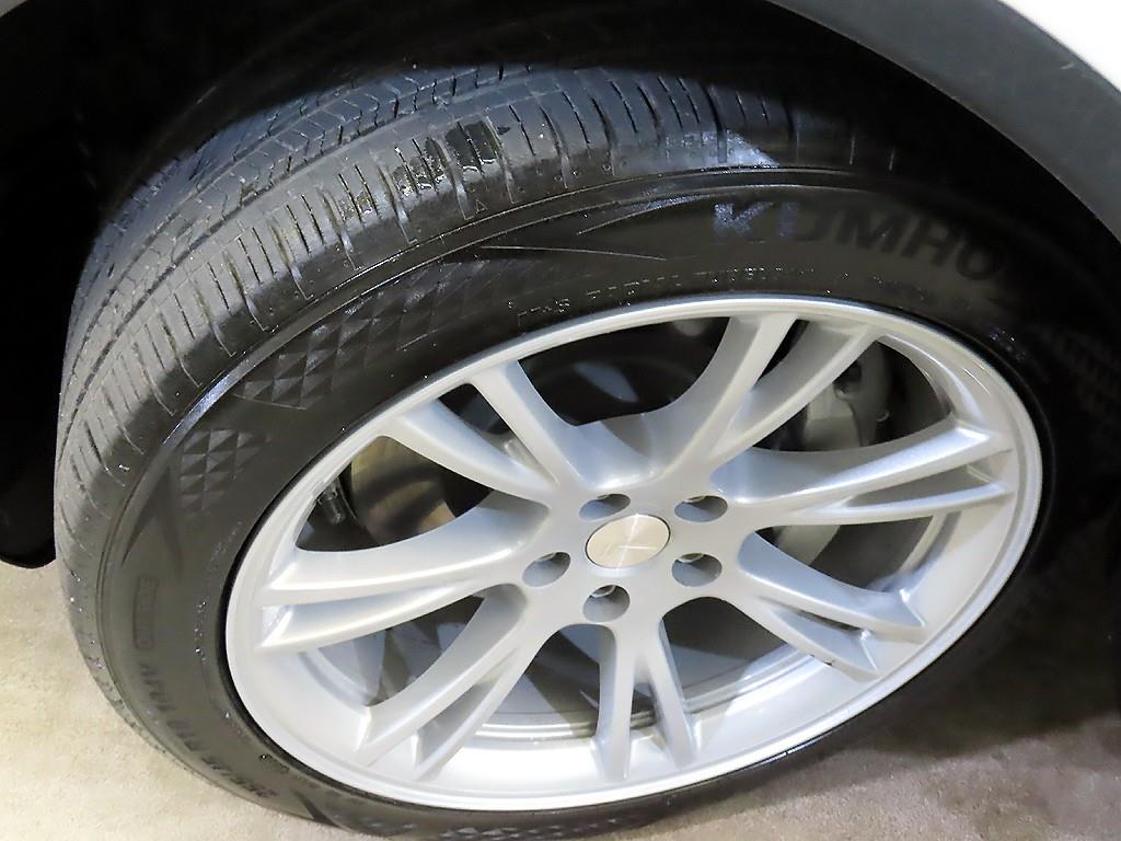 테슬라 모델 Y AWD 롱 레인지 - 이미지 6