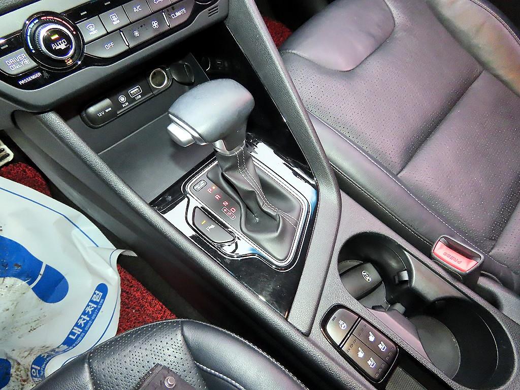 기아 니로 1.6 하이브리드 노블레스 - 이미지 18