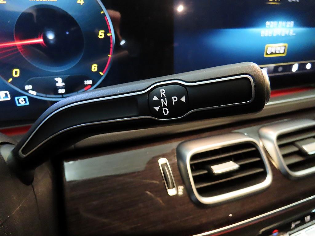 벤츠 GLE클래스(4세대) GLE 400d 4매틱 쿠페 - 이미지 19