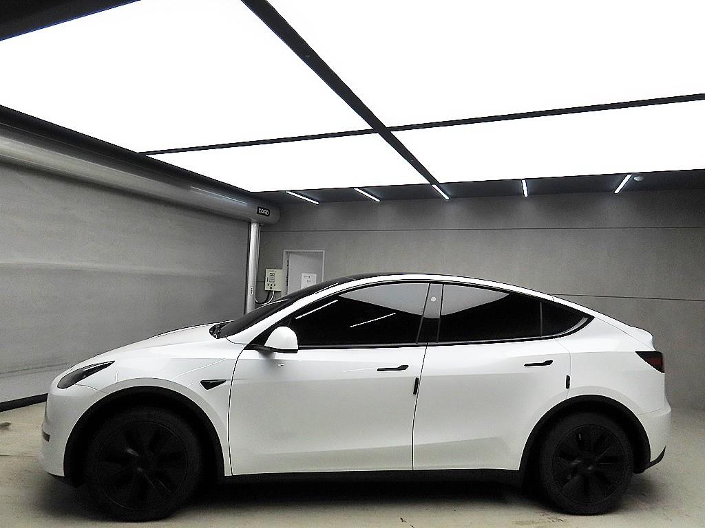 테슬라 모델 Y RWD - 이미지 6