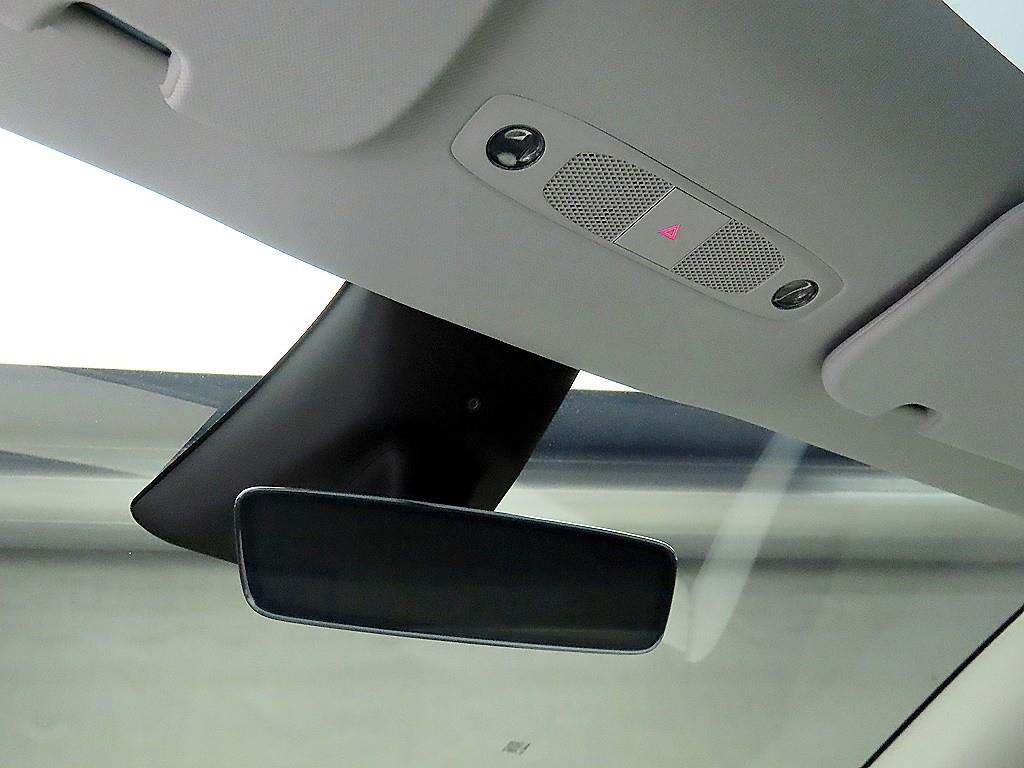 테슬라 모델 Y RWD - 이미지 2