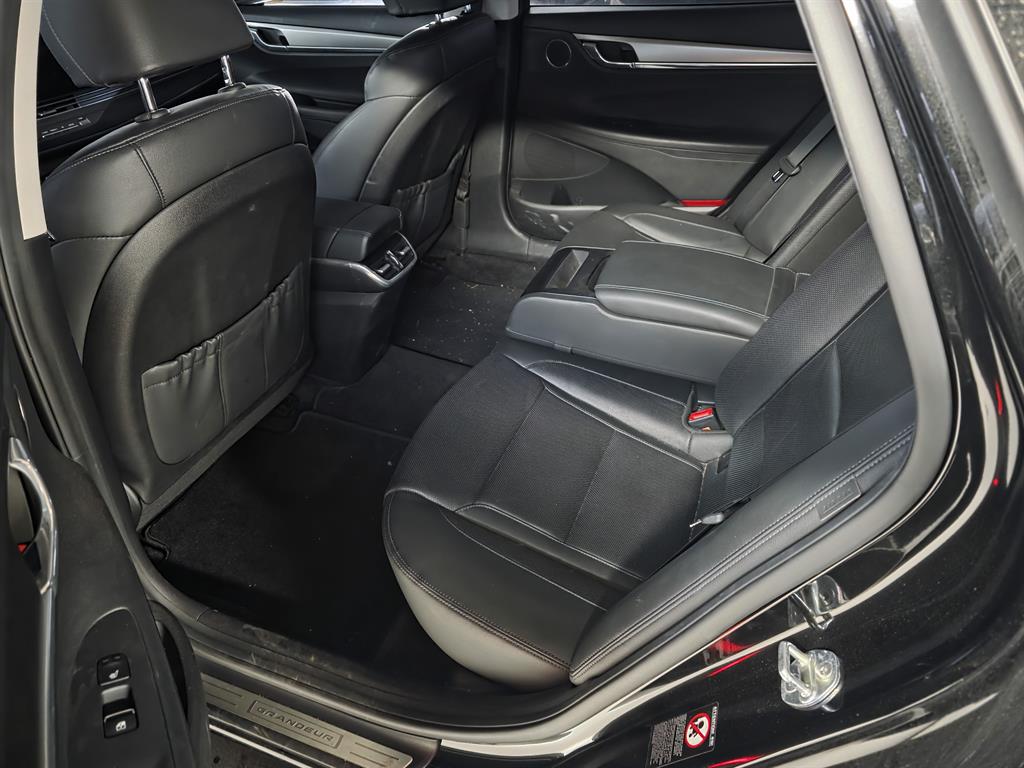 현대 더 뉴그랜저IG LPi 3.0 렌터카 프리미엄 - 이미지 3